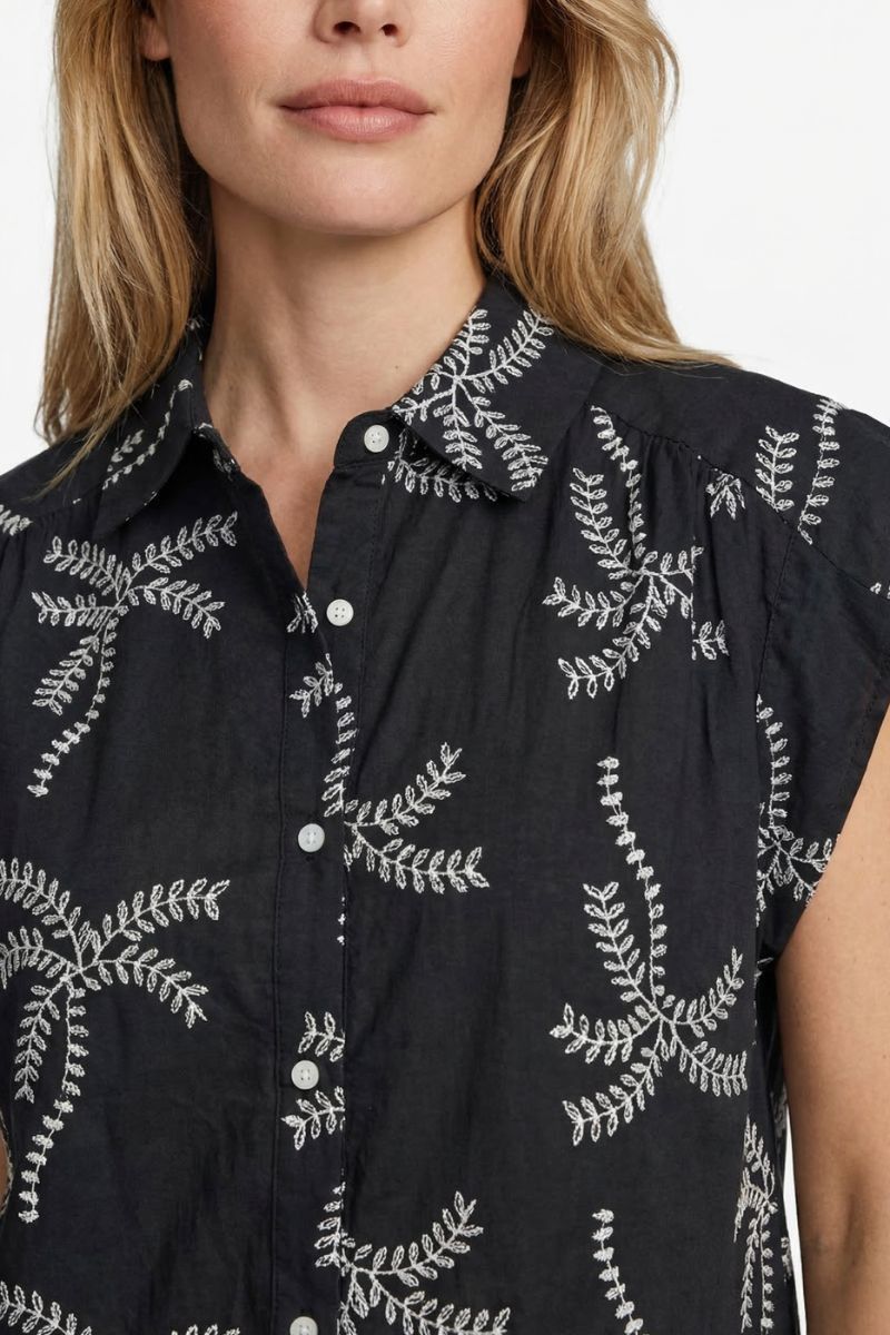 Lusanna Blouse Black/Sand bij Feliz | Hoogzomercollectie
